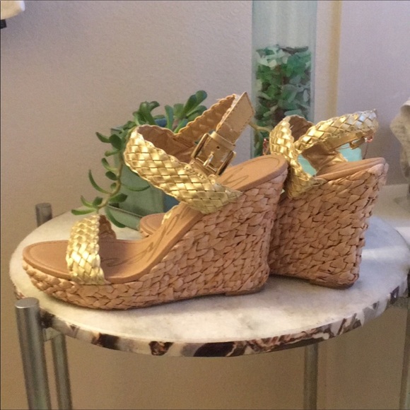 Skechers Shoes - Skechers Gold Sandals Skechers Shoes - Skechers Gold Sandals